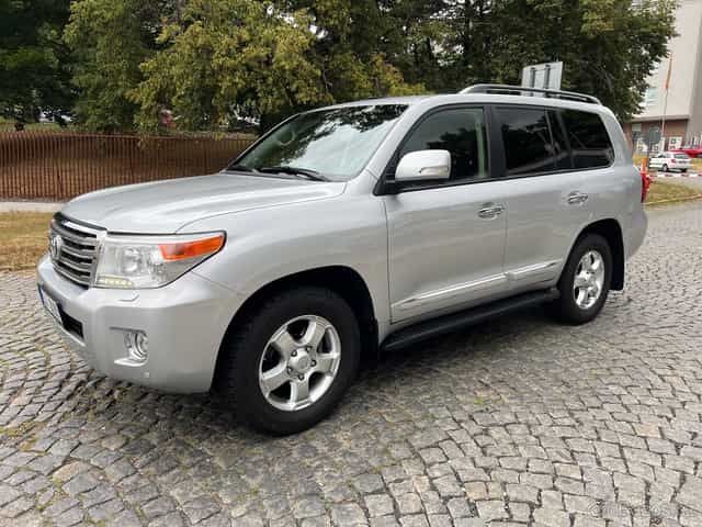 Toyota land cruiser V8 4x4 automat TOPSTAV 93 000km