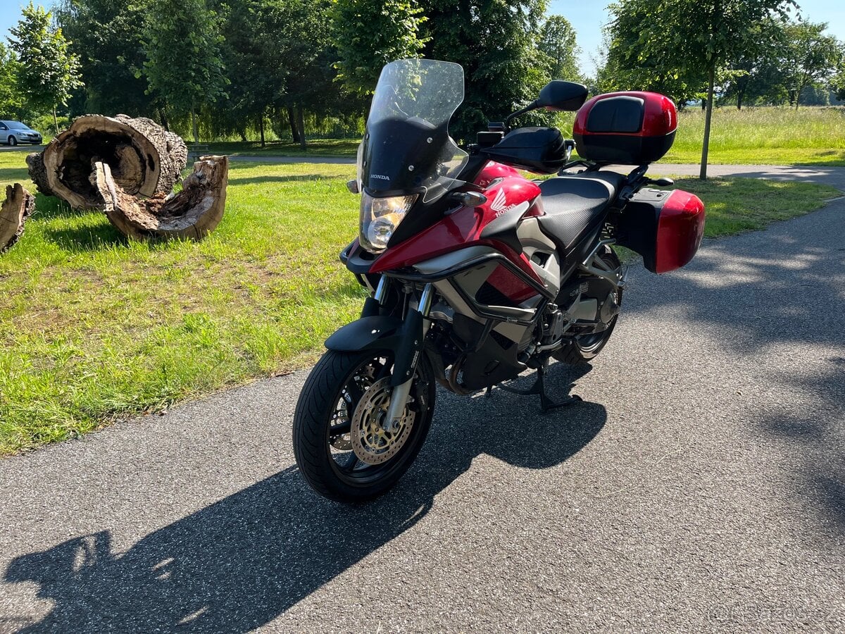 Honda VFR 800 X Crossrunner “spěchá “