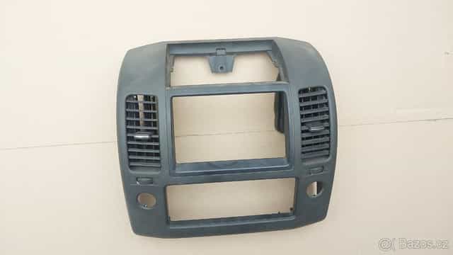 Nissan Navara D40 - Palubní deska střed 68260EB100