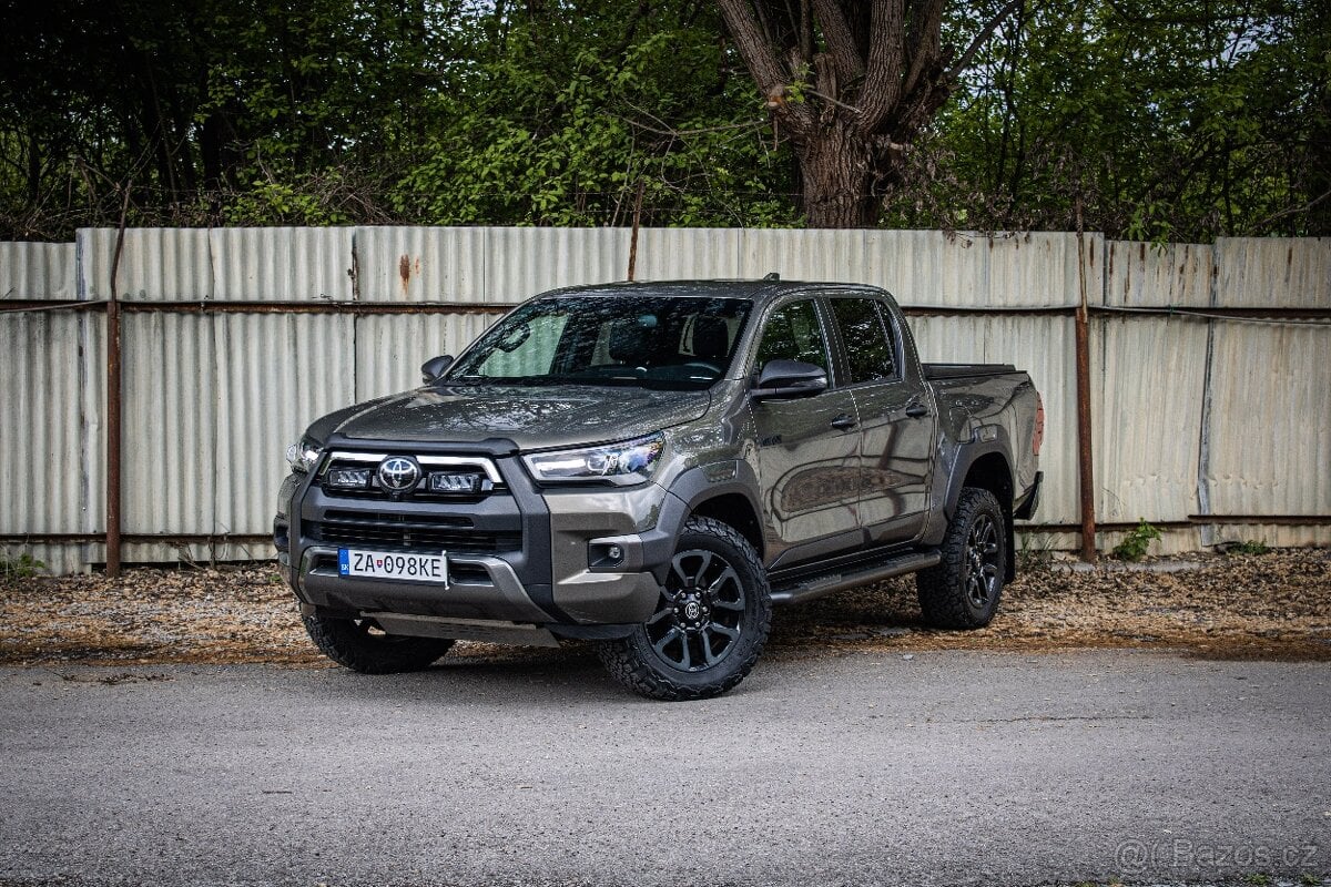 Toyota Hilux 2.8 D 150kW Invincible 1. majiteľ v záruke