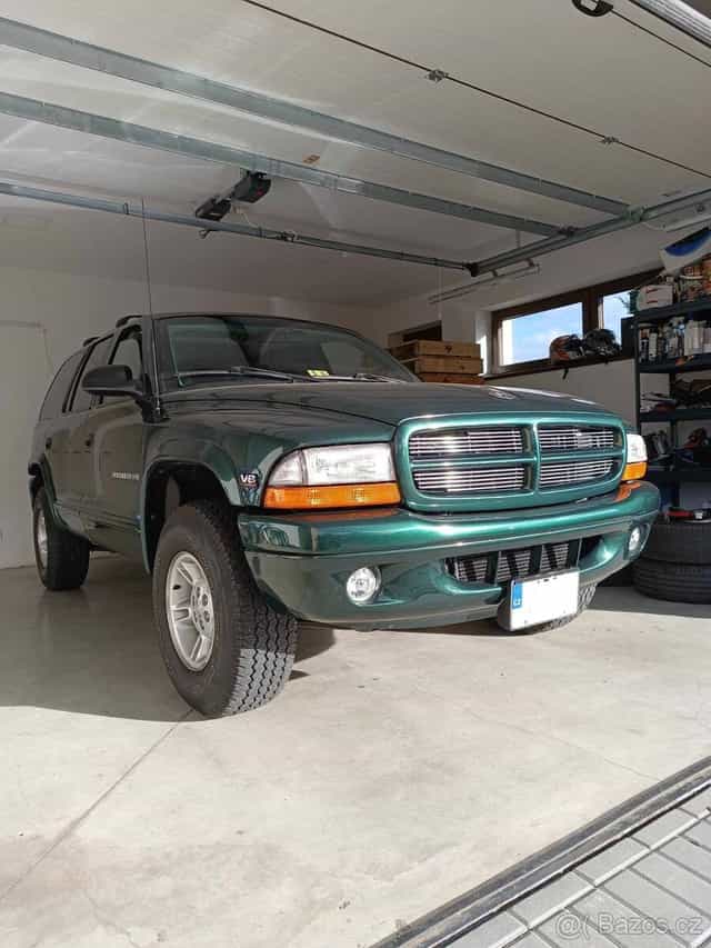 DODGE Durango 5.9 V8 12tis.najeto