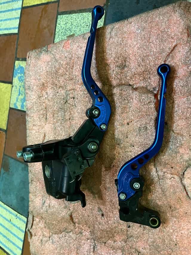 Přední brzdová pumpa pro HONDA CBR600RR 05-06