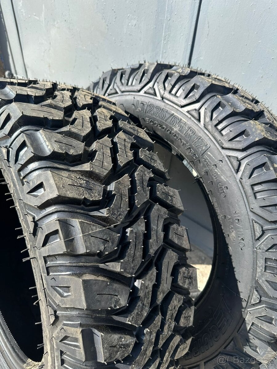 Prodám 2x pneu Viper Equipe 235/65r17