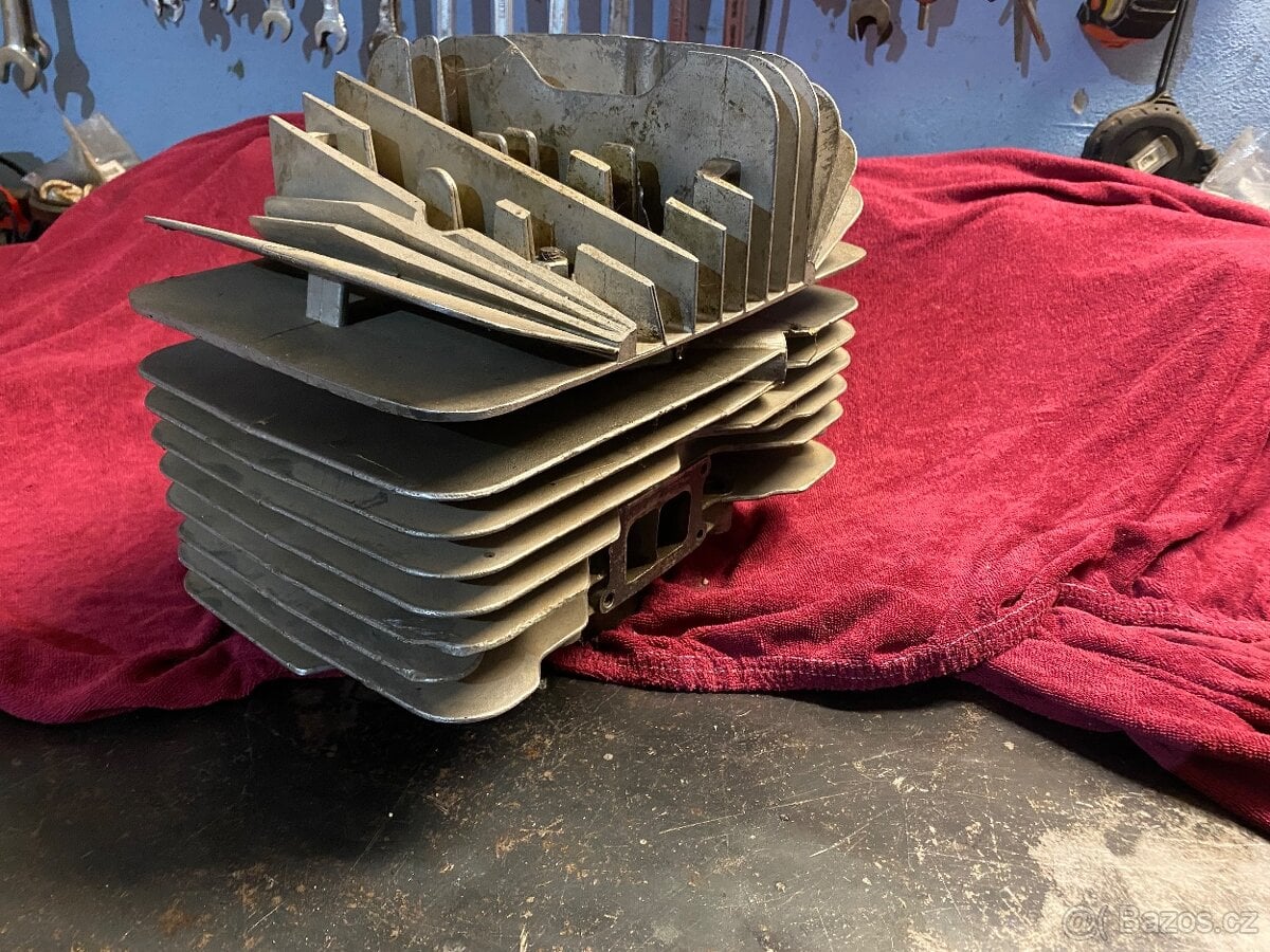 HLAVA A VÁLEC KTM 350 GS