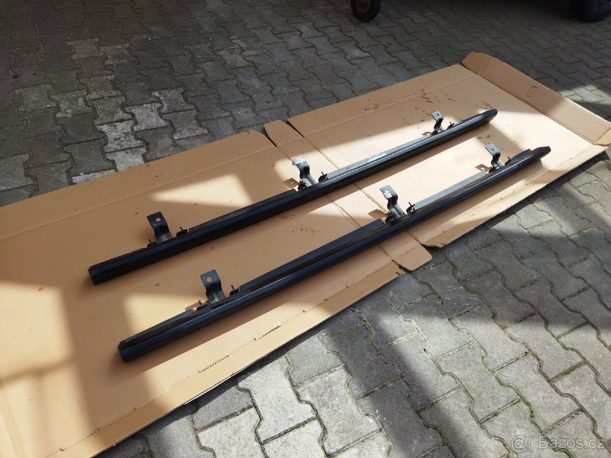 Jeep Wrangler JK pevnostní nášlapy