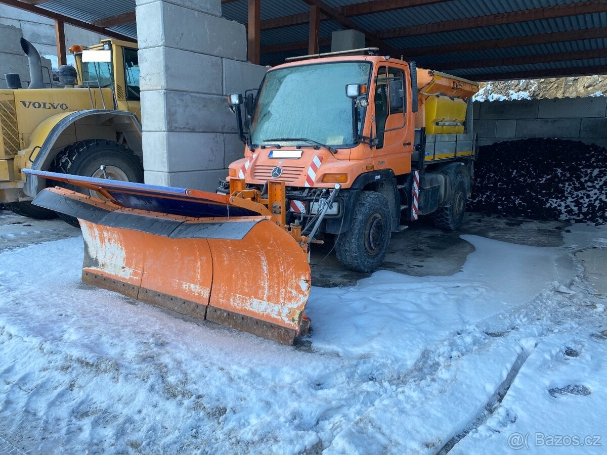 Mercedes Benz UNIMOG U400