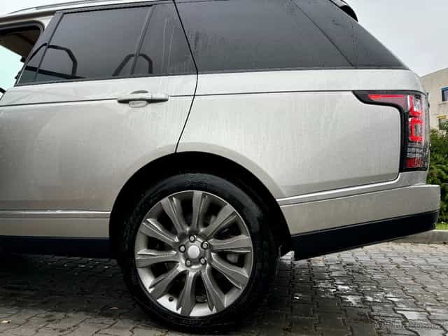 Range Rover Kola 21 letní