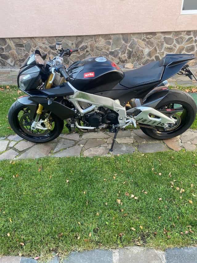 APRILIA TUONO V4 RSV4