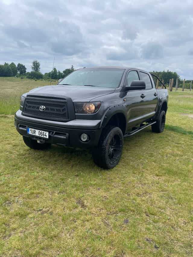 TOYOTA TUNDRA 5.7 CREWMAX Raptor