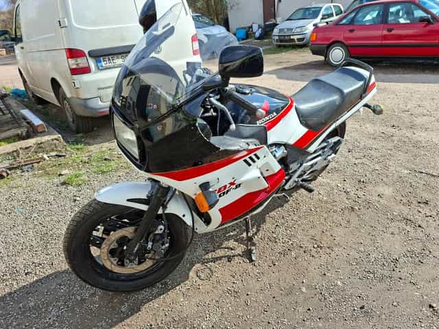 PRODÁM HONDA CBX 750 F-ll r.1989 59kw Veterán