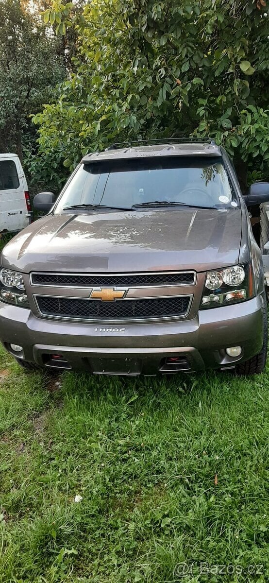 Chevrolet tahoe 4x4 AWD Vortec 5,3L r.v. 2012