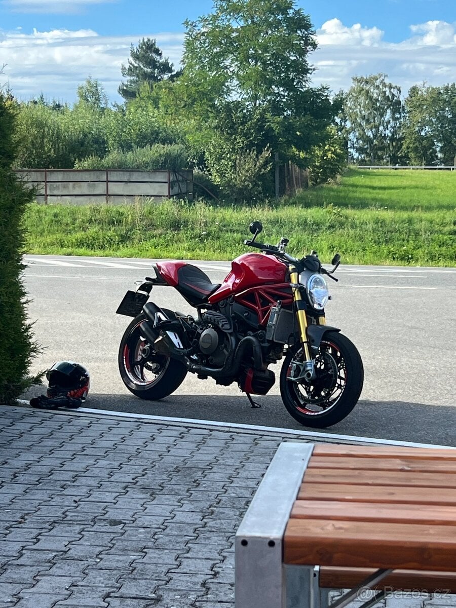 Ducati monster 1200s