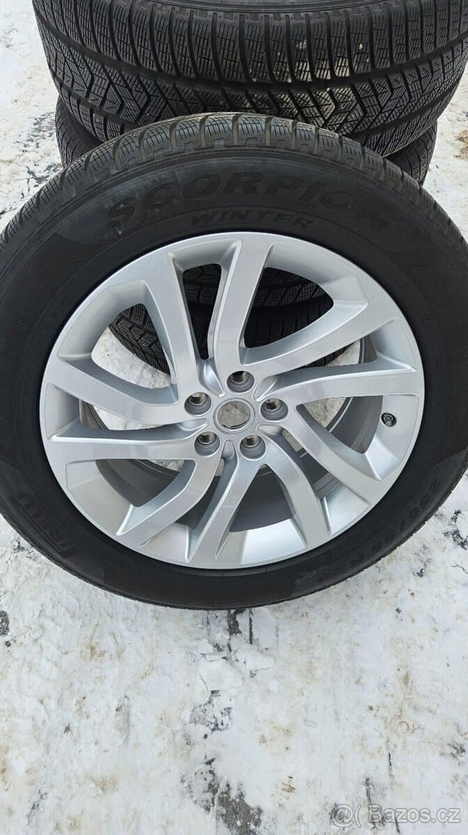 Originál Land Rover ALU kola R20 5x120 + Pirelli
