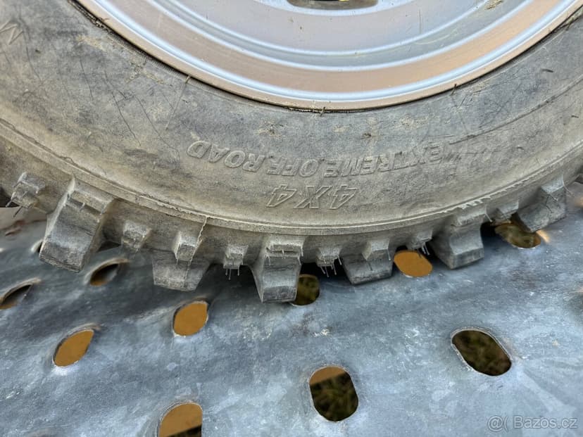 Predám kolesá s pneu T3 235/75 R15