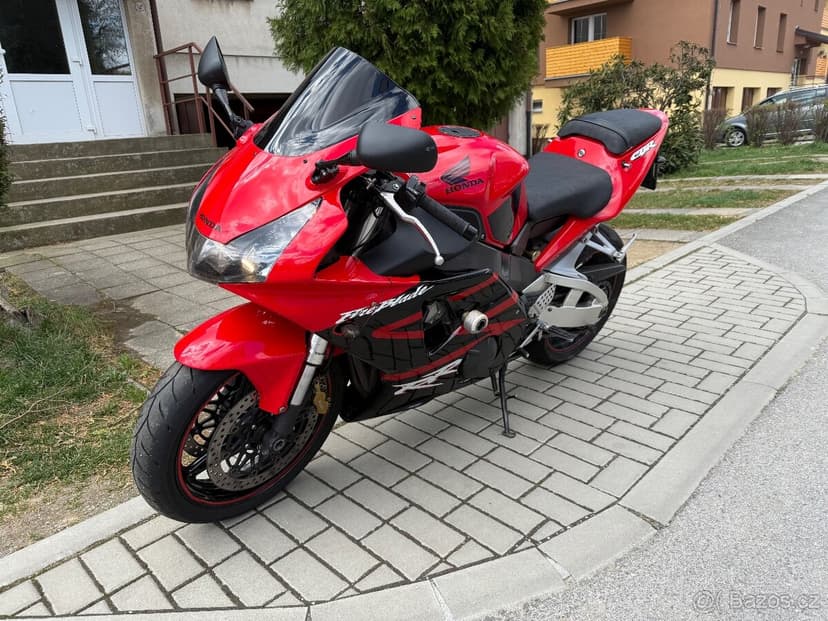 Honda CBR 954RR Fireblade (2002) – zachovalá, málo ježděná