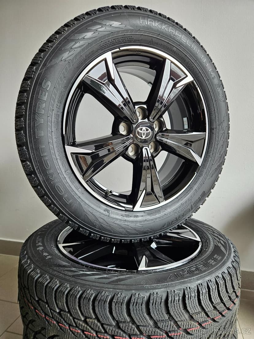 Orig. Toyota 5x114 _ Zimní 215/60/17 - Nové -