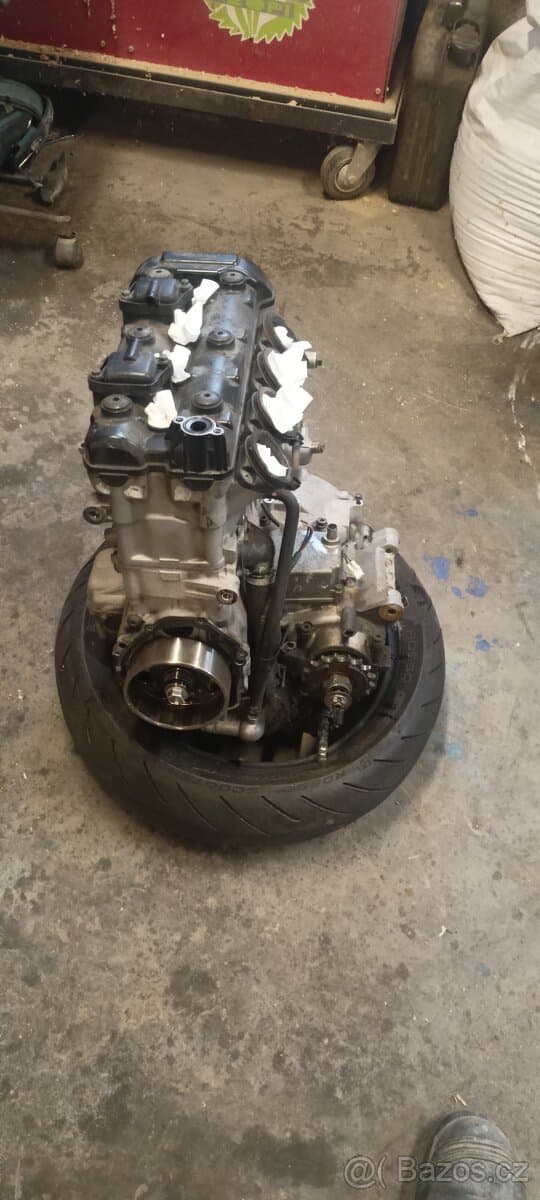 Motor Suzuki GSX-R 1000 2003