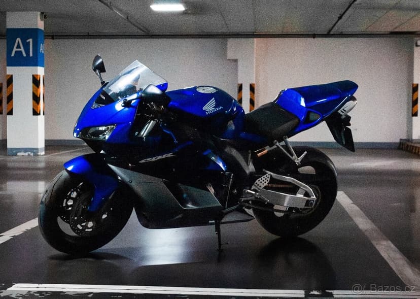 Honda CBR 1000 RR 2005 Fireblade