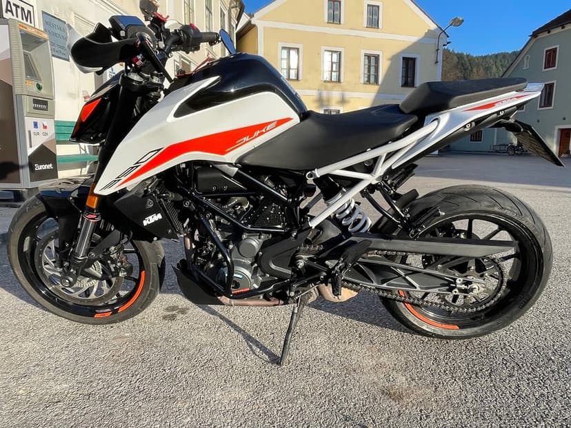 Ktm duke 390