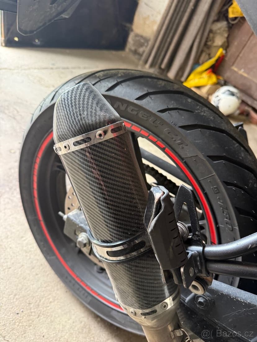 Honda CBR 125R 2011