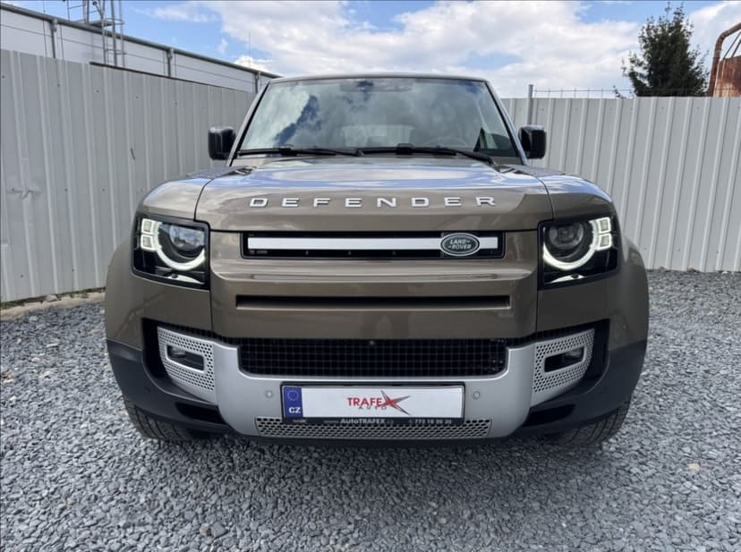Nabízíme Land Rover Defender 3,0 110 D300 DPH 1.maj původČR
