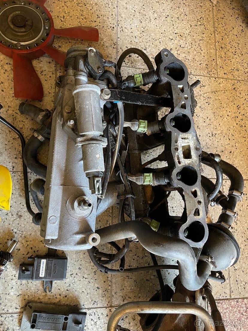 Díly motorů Ford 2,0 OHC Pinto LEVNĚ