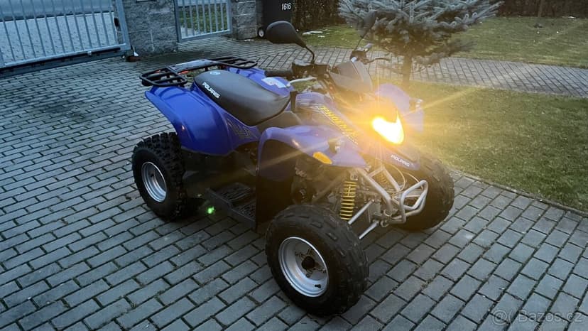 Polaris Phoenix 200 s bílou SPZ