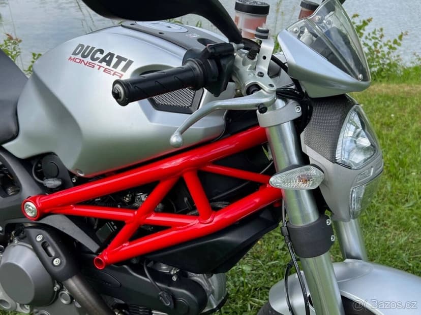 Prodám DUCATI MONSTER 1100