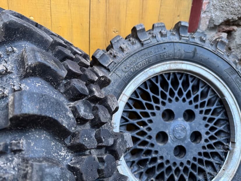 Off-road pneu 15” + disky 5x114.3