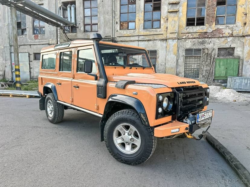 Land Rover Defender 110 2.4 SW SE