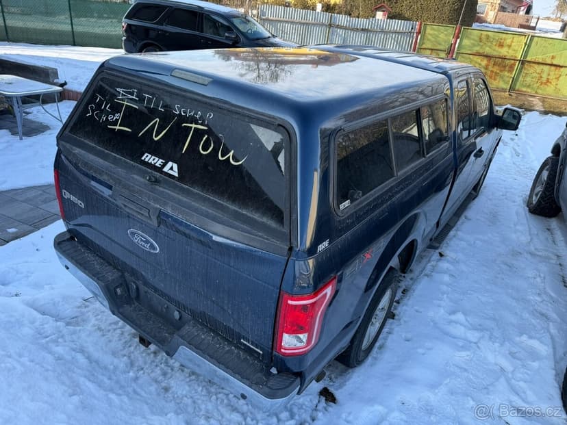 Ford F-150 XLT 5.0 v8 2015 4x4 již v ČR