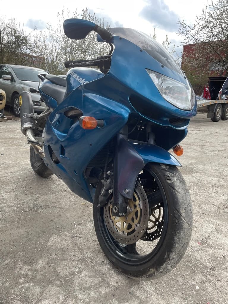 Kawasaki ZX 900 Ninja, rok 2000, s CZ doklady