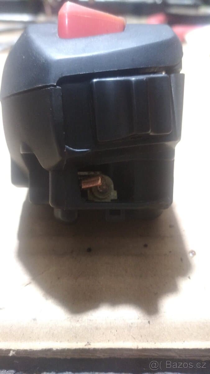 Pravý přepínač na yuki tr 125