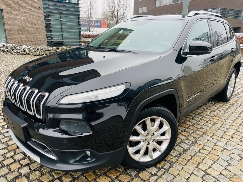 Jeep Cherokee 2.2D 4x4 147KW AUT KAMERA VÝHŘEV SERVISKA
