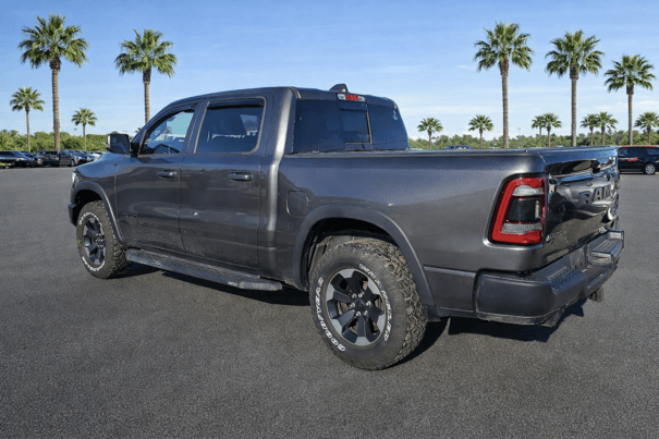 RAM 1500 REBEL ROK 2019 4x4 5.7 HEMI, NEHAVAROVANO, +DPH