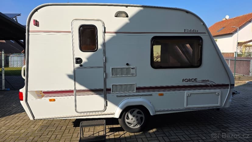 Elddis 380, předstan, 100 km/h