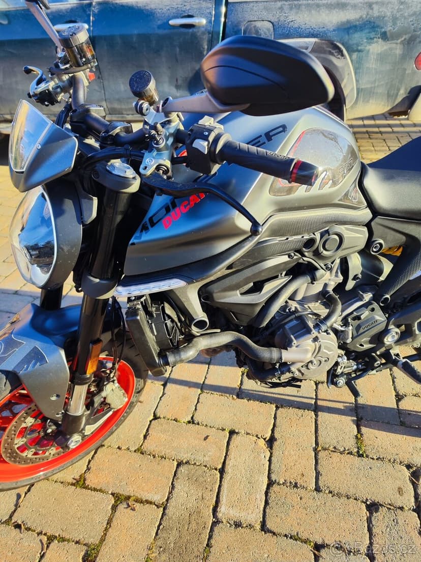Ducati monster 937+ 2022