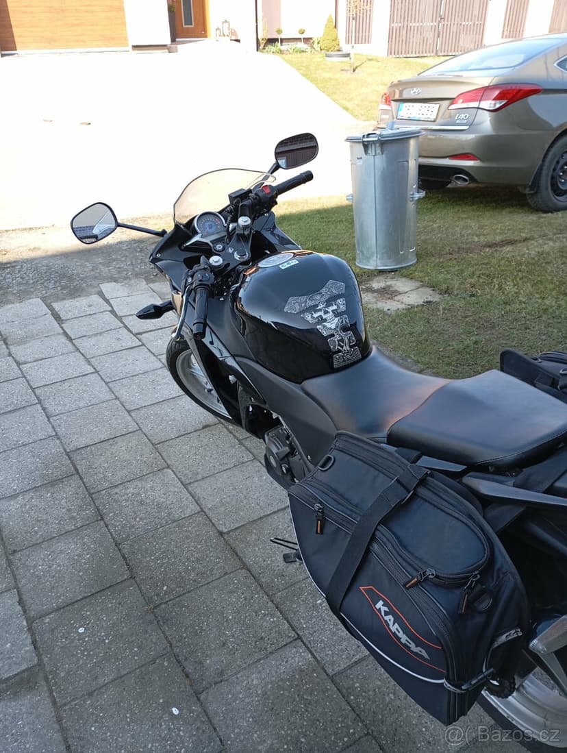 Honda CBR 250 MC41