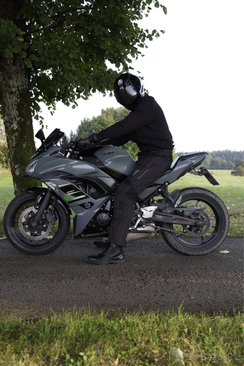 Kawasaki ninja 650 a2