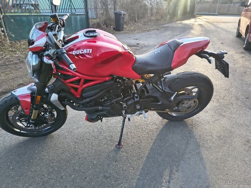 Ducati Monster 1200 R