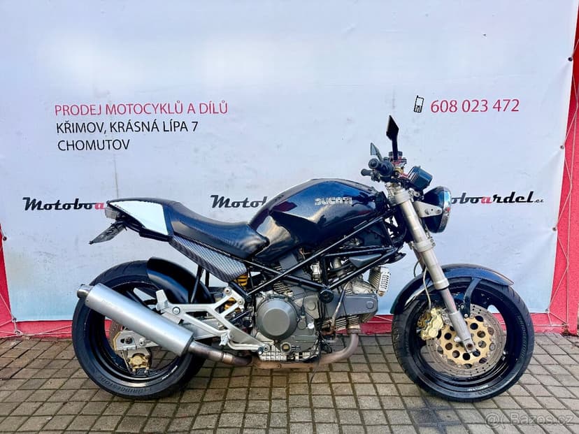 Ducati Monster 900