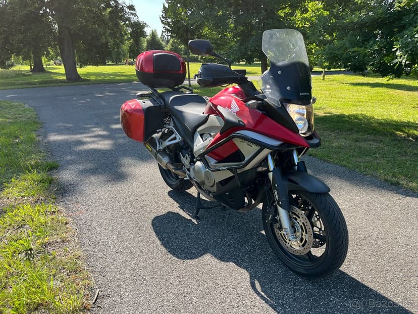 Honda VFR 800 X Crossrunner “spěchá “