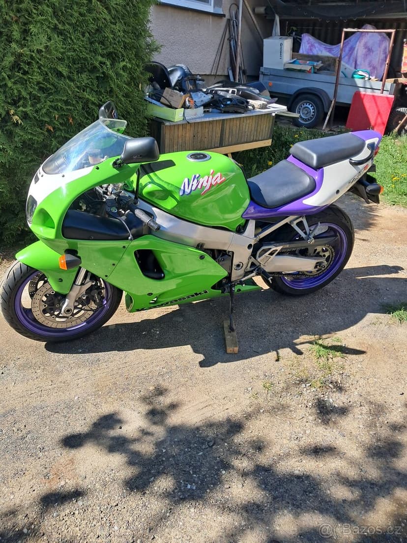 Kawasaki ZX7R ninja
