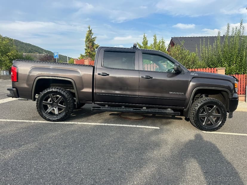 Gmc Sierra / Chevrolet 5.3 V8 automat 4x4 4x2, 2015/7