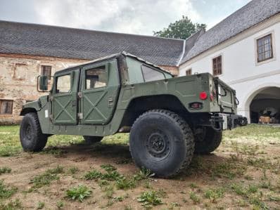 Humvee Hummer H1