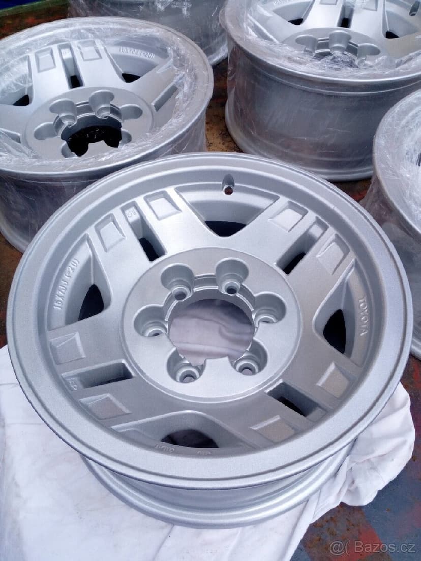 Toyota Land Cruiser.