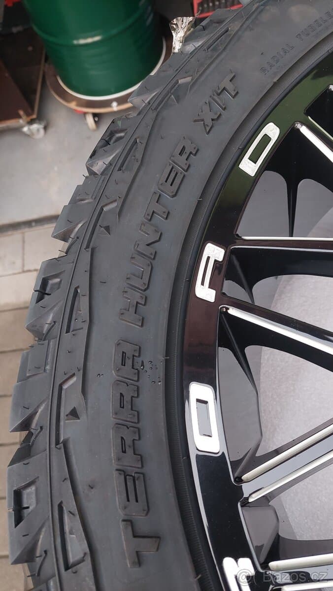Offroad alu kola 22x10 ET-19 rozteč 6x139,7