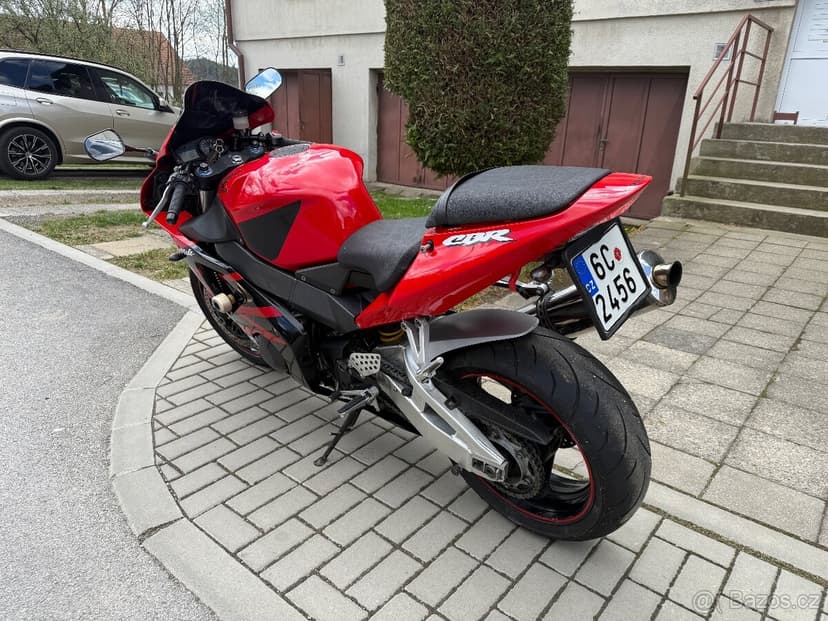 Honda CBR 954RR Fireblade (2002) – zachovalá, málo ježděná