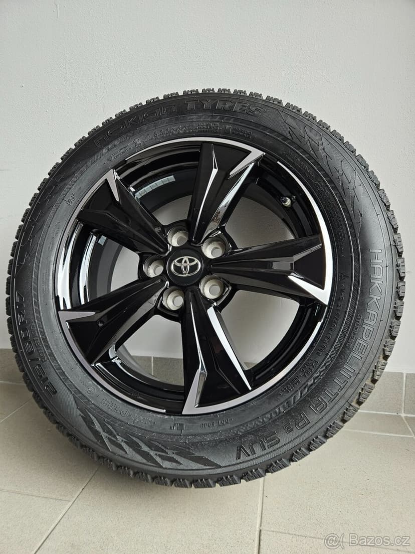 Orig. Toyota 5x114 _ Zimní 215/60/17 - Nové -