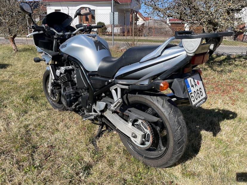 Yamaha FZS 600 Fazer (facelift)